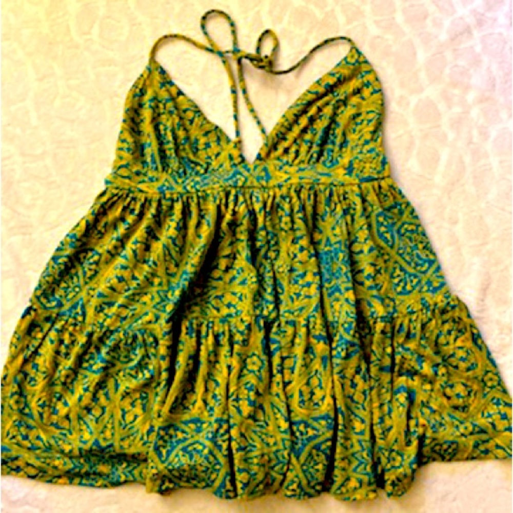 Nieves Lavi Halter top
